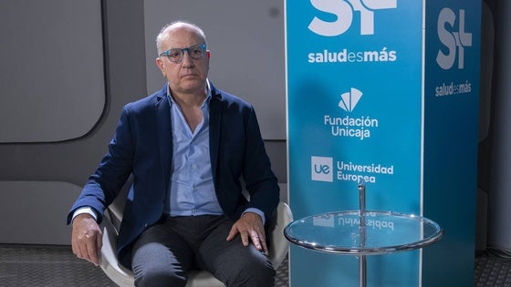 Rafael Ruiz-Rico dice que en las operaciones de amígdalas con plasma hay menos dolor y menos complicaciones