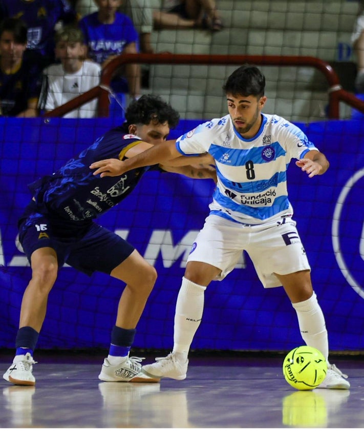 Imagen secundaria 2 - El Ciudad Redonda obra el milagro y jugará la gran final por el ascenso