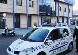 Dos detenidos por un robo violento en Marbella: tiran al suelo a la víctima y se llevan un bolso con 670 euros