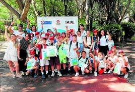 Foto de familia de los participantes en el Día Mundial del Medio Ambiente.