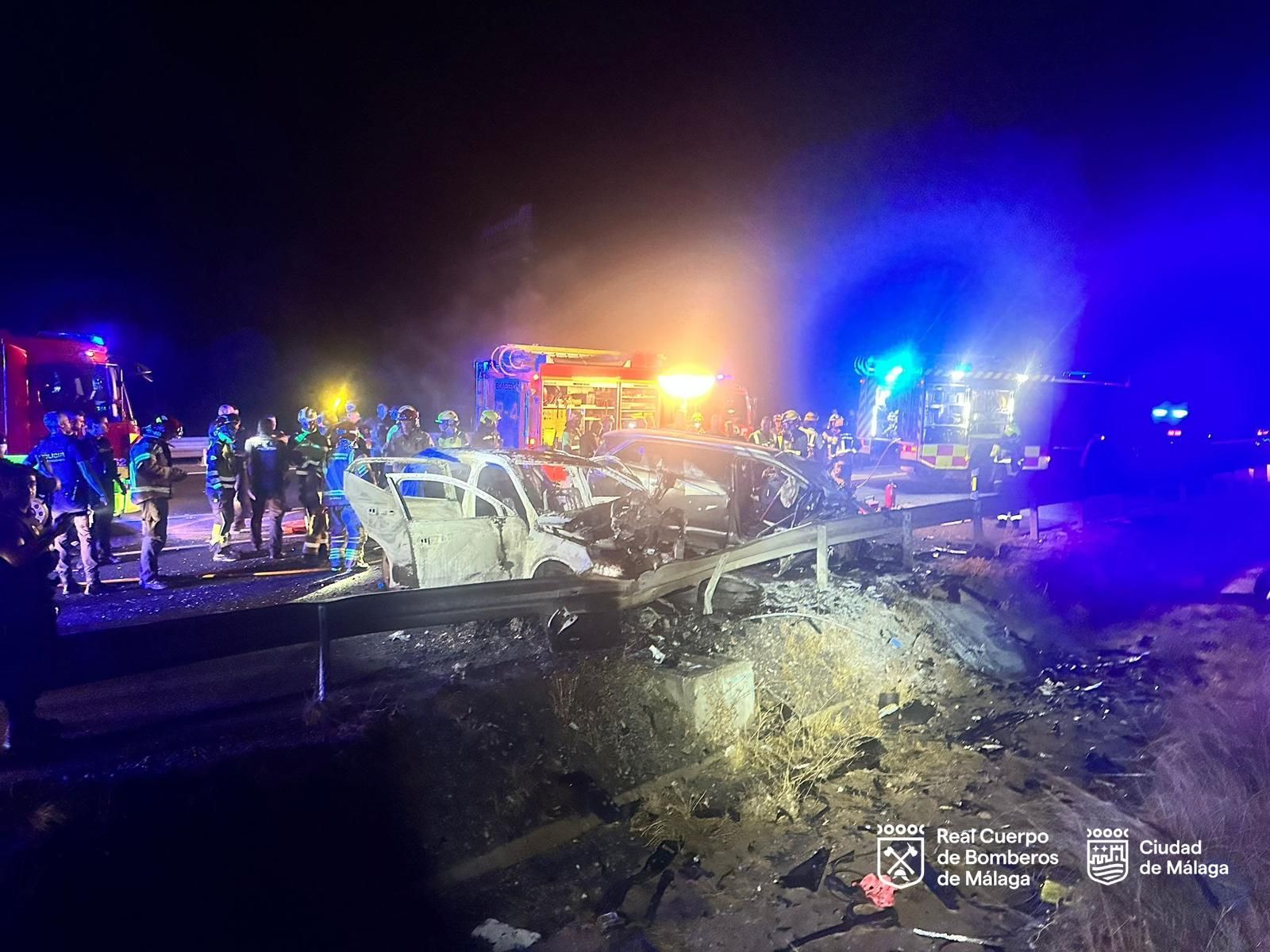 El siniestro se produjo sobre las 5.30 horas en una salida de la A-7 hacia Torremolinos.