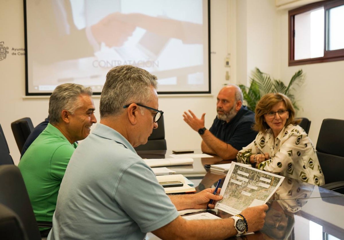 Coín avanza para llevar la red de abastecimiento de agua potable a las urbanizaciones de Sierra Gorda y Miralmonte