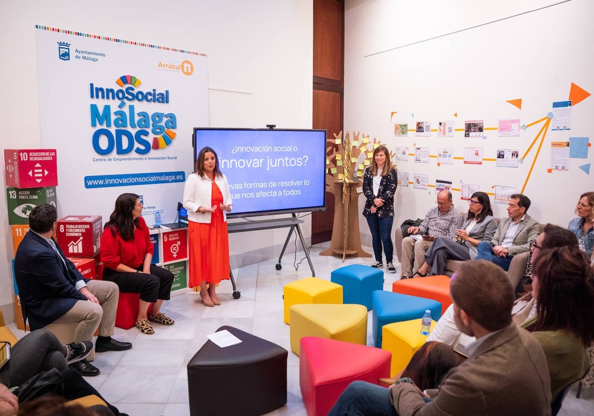 Una de las últimas actividades celebradas en el Centro InnoSocial ODS, de Arrabal-AID junto con el Ayuntamiento de Málaga.