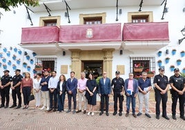 Minuto de silencio en el Ayuntamiento de Marbella.