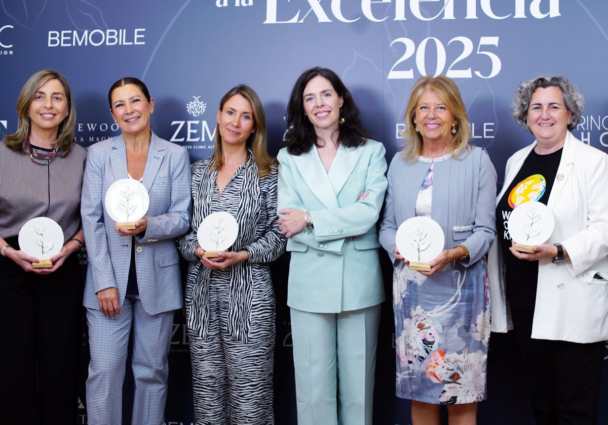 La alcaldesa de Marbella, Ángeles Muñoz, ha recibido el premio en nombre de la ciudad.