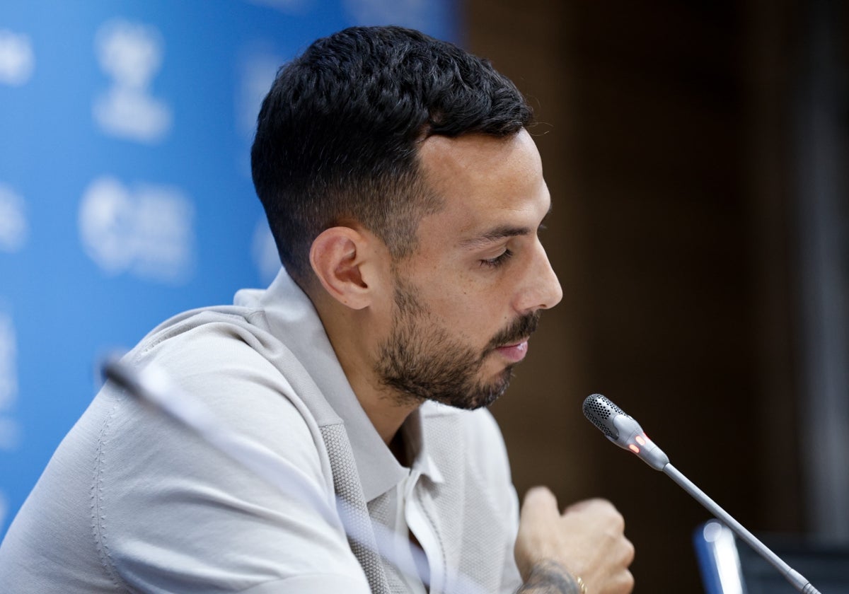 Manu Molina, emocionado en su despedida.