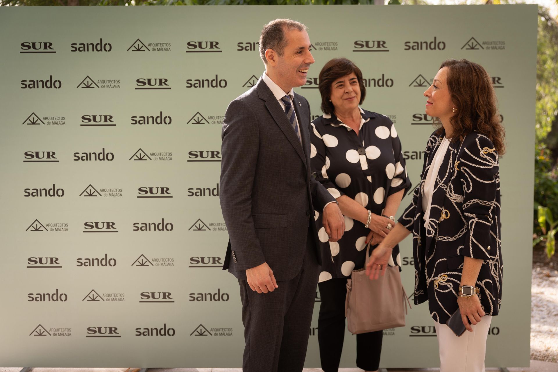 Coloquio entre la consejera de Fomento, Rocío Díaz, con el director de SUR, Manolo Castillo