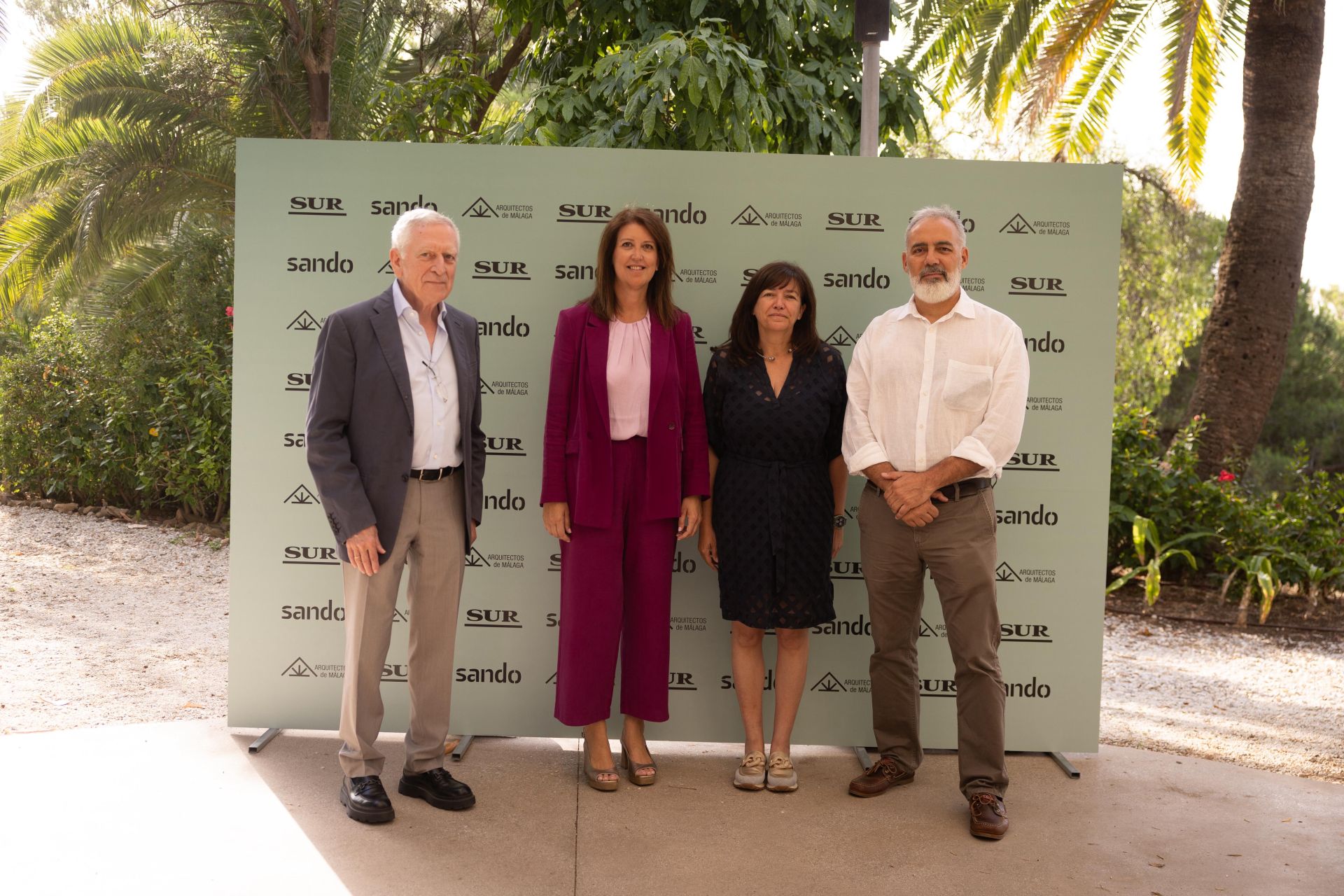 Coloquio entre la consejera de Fomento, Rocío Díaz, con el director de SUR, Manolo Castillo