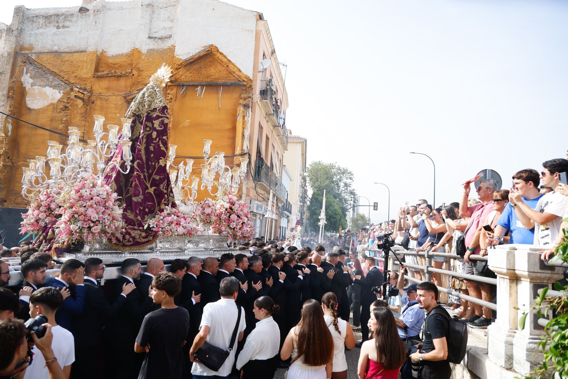 Salida procesional de la Virgen de la Trinidad