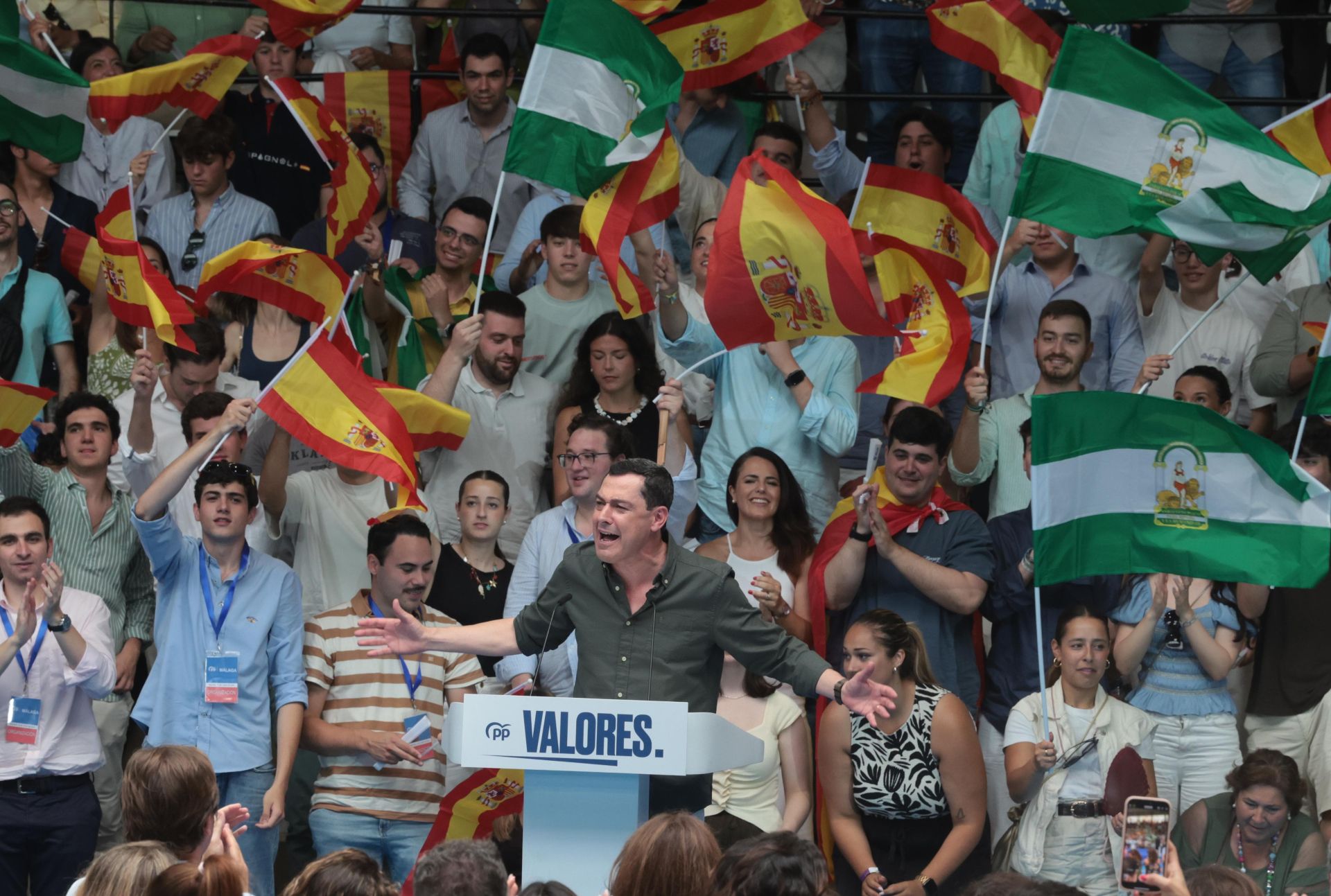 El mitin de Feijóo y Juanma Moreno en Carranque, en imágenes