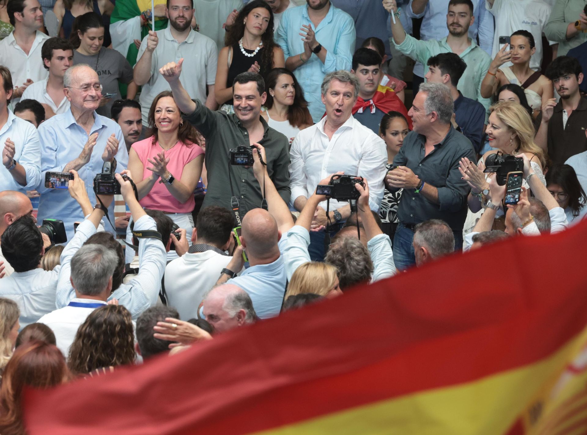 El mitin de Feijóo y Juanma Moreno en Carranque, en imágenes