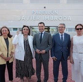Autoridades en la inauguración del pabellón de Torremolinos este lunes.