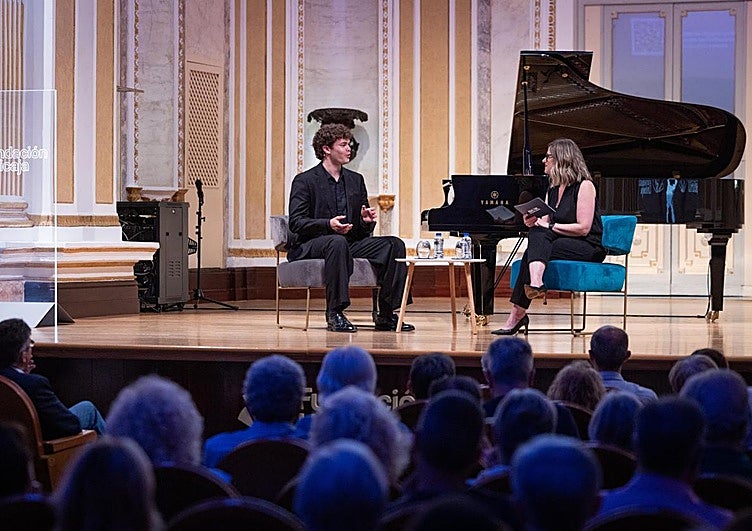 Marcos Castilla, en Suena SUR: así ha sido la charla y recital de la revelación del piano