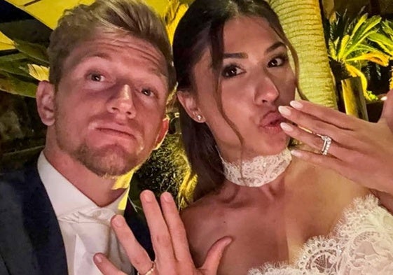Alejandro Davidovich y su pareja, Paloma Amatiste,el sábado en su boda en Sotogrande.