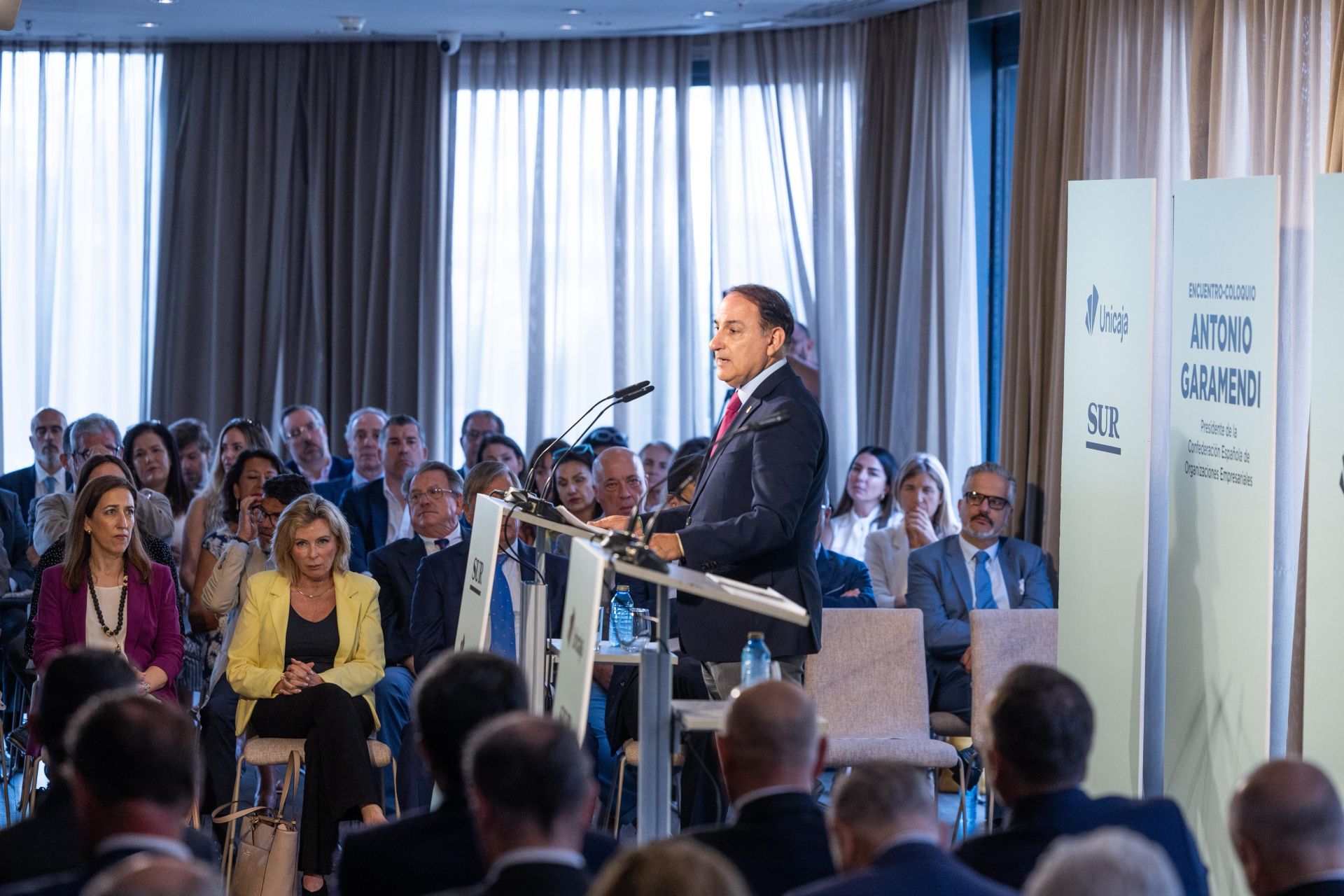El foro SUR con el presidente de la CEOE, Antonio Garamendi, en imágenes