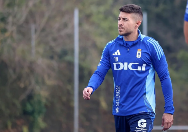 Portillo, en un entrenamieto con el Oviedo.