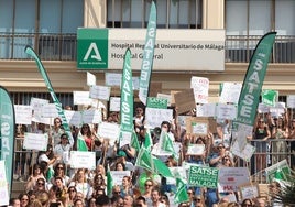 Imagen de la concentración de los enfermeros en el pabellón A del Hospital Regional Universitario.
