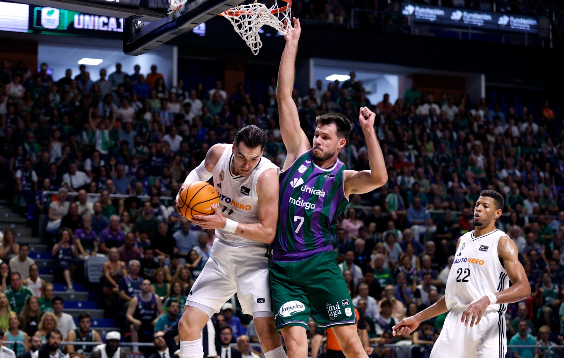 El cuarto duelo entre Unicaja y Real Madrid, en imágenes
