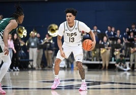 Castañeda, cuando jugaba para la Universidad de Akron, en la NCAA.