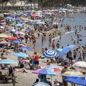 Las playas, llenas para combatir las altas temperaturas.