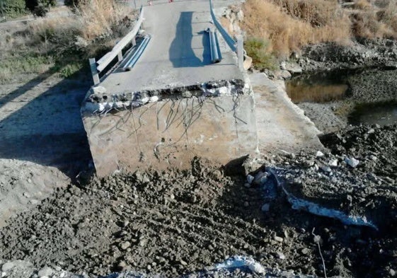 Primeros pasos en las obras de acceso al Alcaide.
