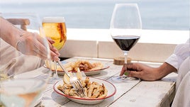 Cena para dos personas en Alabardero Beach Club por 44,95 euros