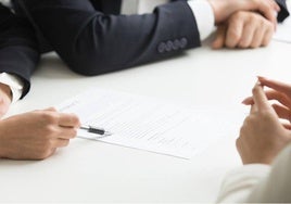 El SEPE advierte a los trabajadores sobre la devolución del paro cuando son readmitidos tras un despido improcedente