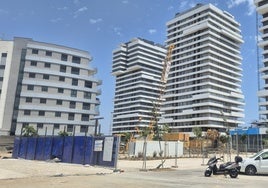 Primeros trabajos para el hotel, que se levantará junto a las torres.