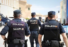 Agentes de la Policía Nacional.