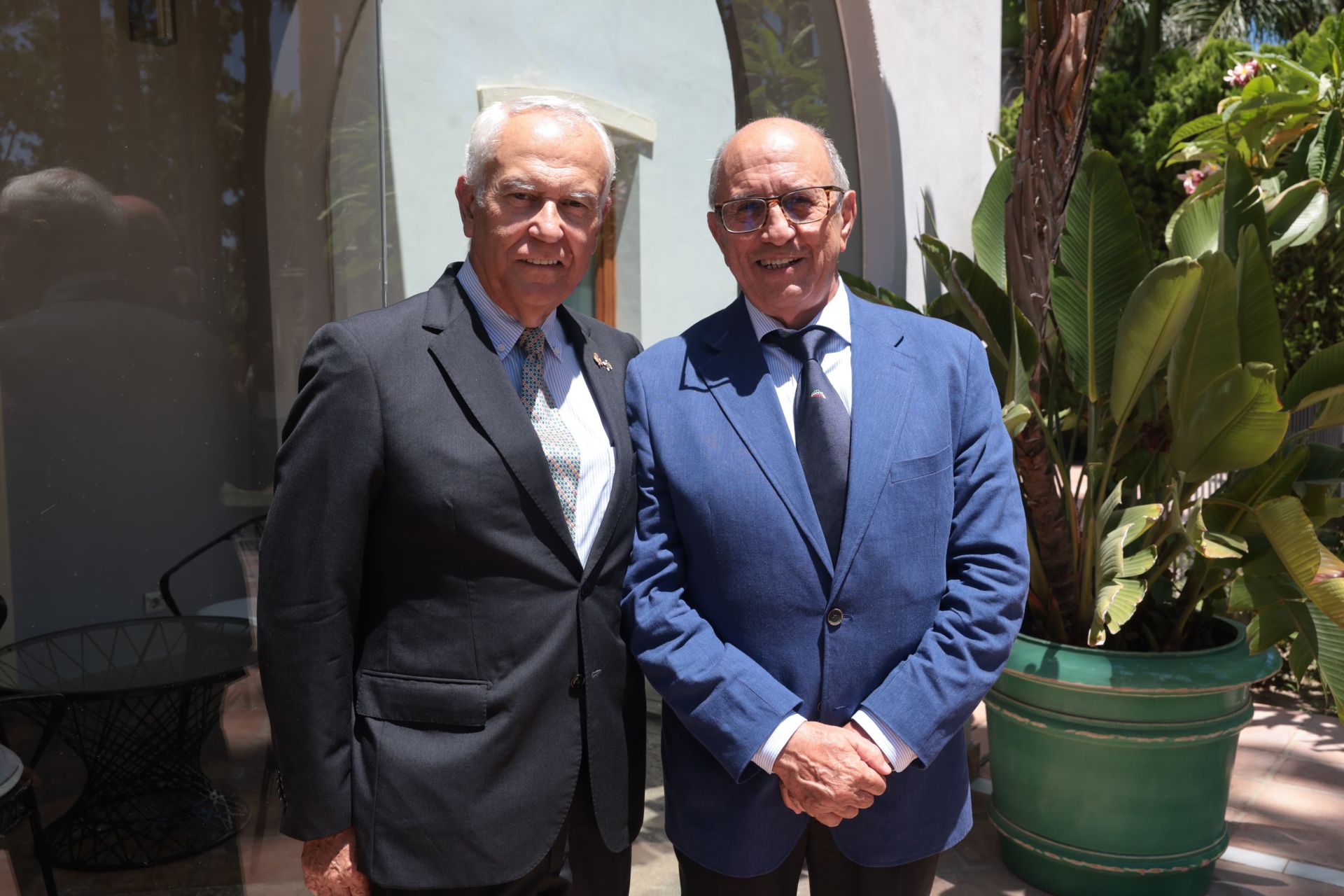Despedida entre honores al comisario provincial de Málaga