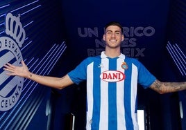 Roberto, con la camiseta del Espanyol.