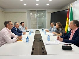Reunión de trabajo para el desarrollo del proyecto en Bezmiliana.