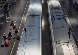 Cerca de 20 trenes de alta velocidad entre Madrid y Barcelona, uno de ellos con salida desde Málaga, afectados por el incendio de Lleida