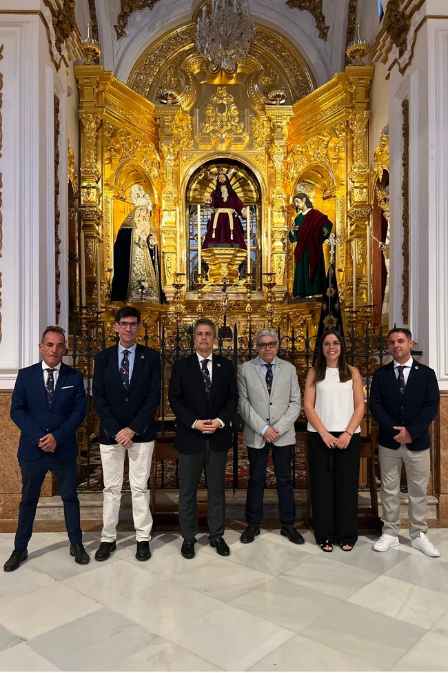 La candidatura de Nicolás Martín en la capilla de los titulares del Huerto, en los Mártires.