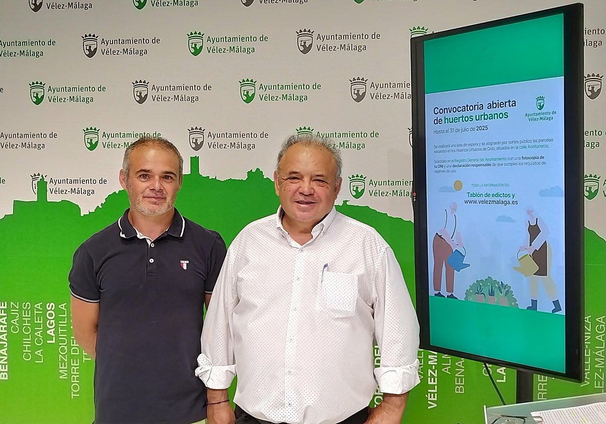 Acto de presentación de la iniciativa, este miércoles en el Ayuntamiento veleño.