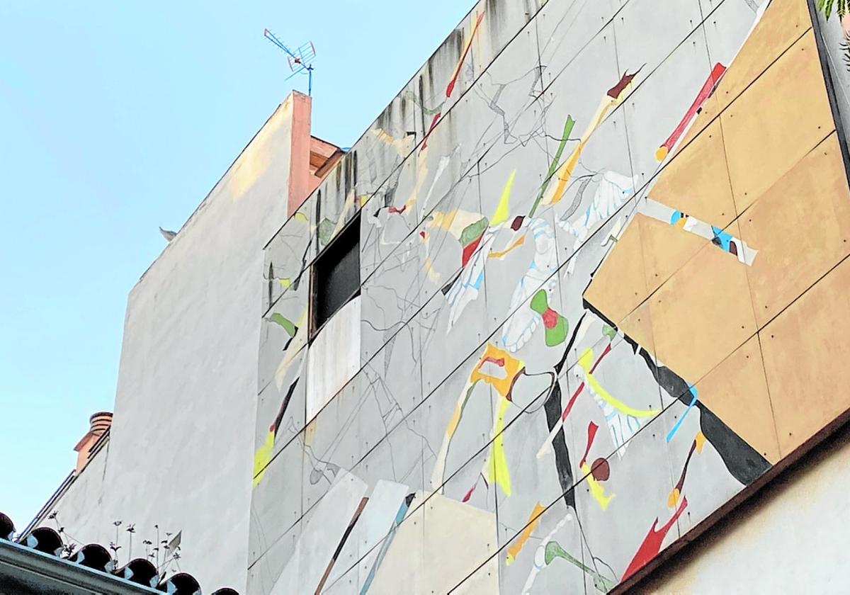 Mural 'La noche y el día', de Brinkmann, en la avenida Condes de San Isidro de Fuengirola.