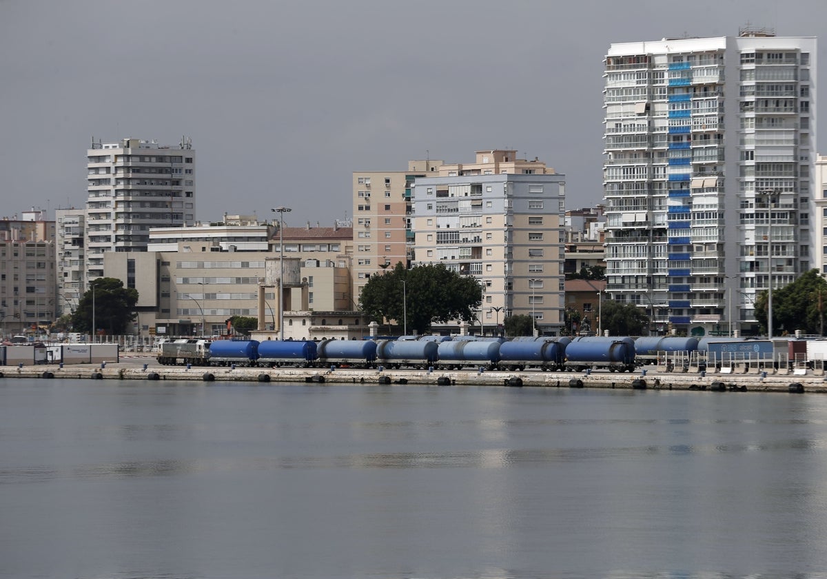 Vista del puerto de Málaga.