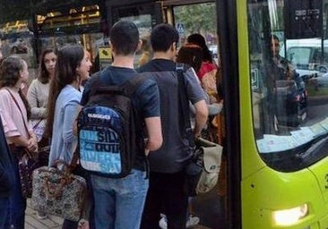 Condenan a un hombre por fingir las lesiones que supuestamente sufrió por el «acelerón» del bus urbano en el que viajaba