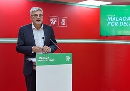 Aguilar, esta mañana, en la sede provincial de los socialistas.