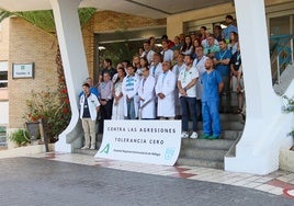 Imagen de la concentración celebrada en el Hospital Regional Universitario de Málaga.