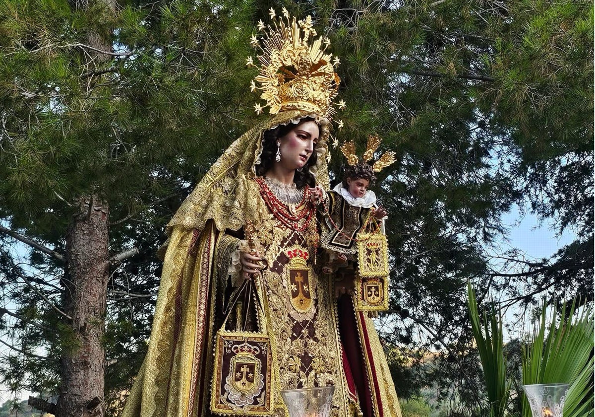 La Virgen del Carmen de Olías, en su salida procesional.