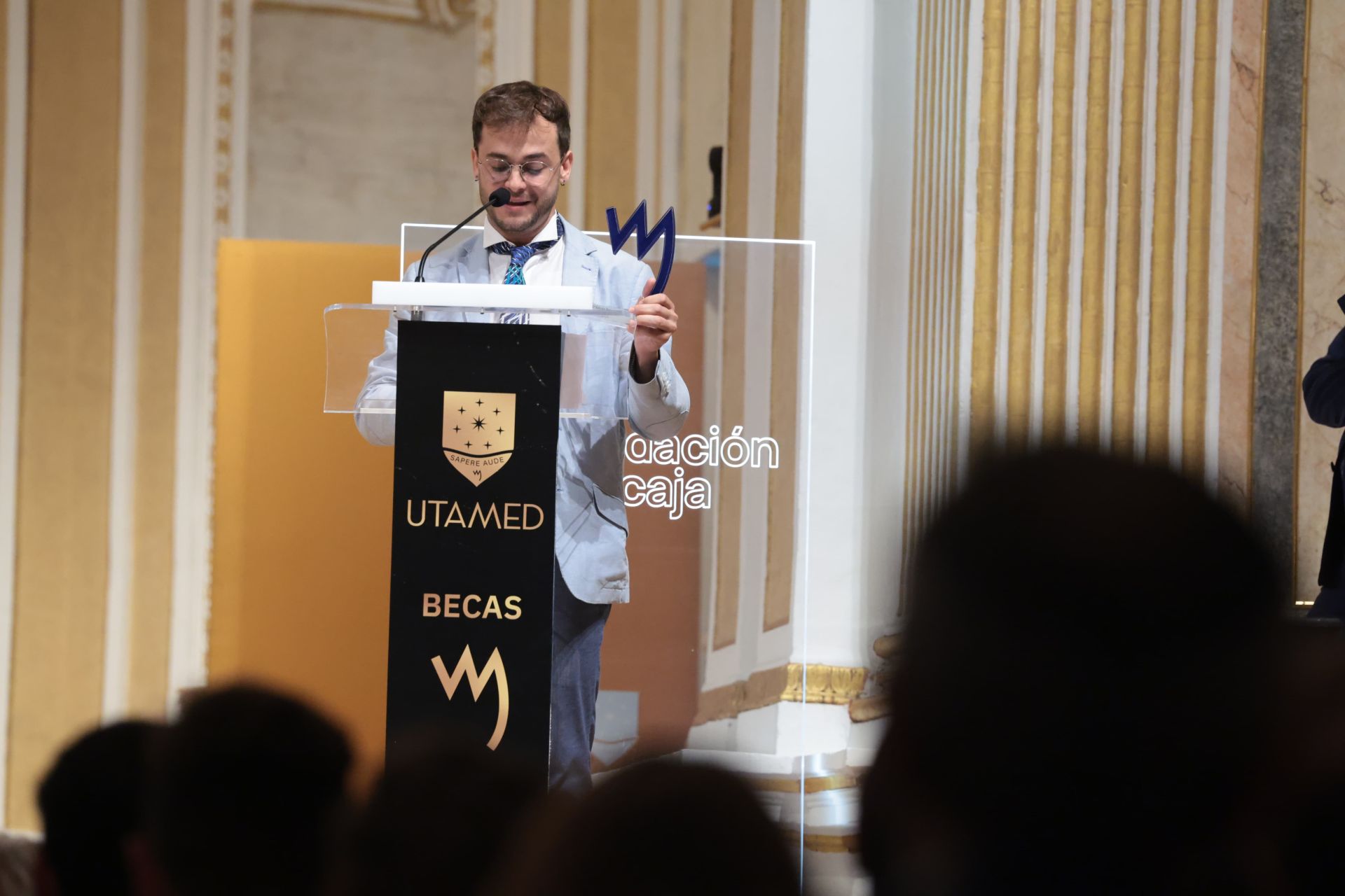 La Utamed entrega sus becas para el próximo curso