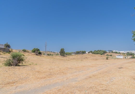 Solar donde se ubicará la nueva subestación eléctrica de Estepona, junto al Polígono Industrial.