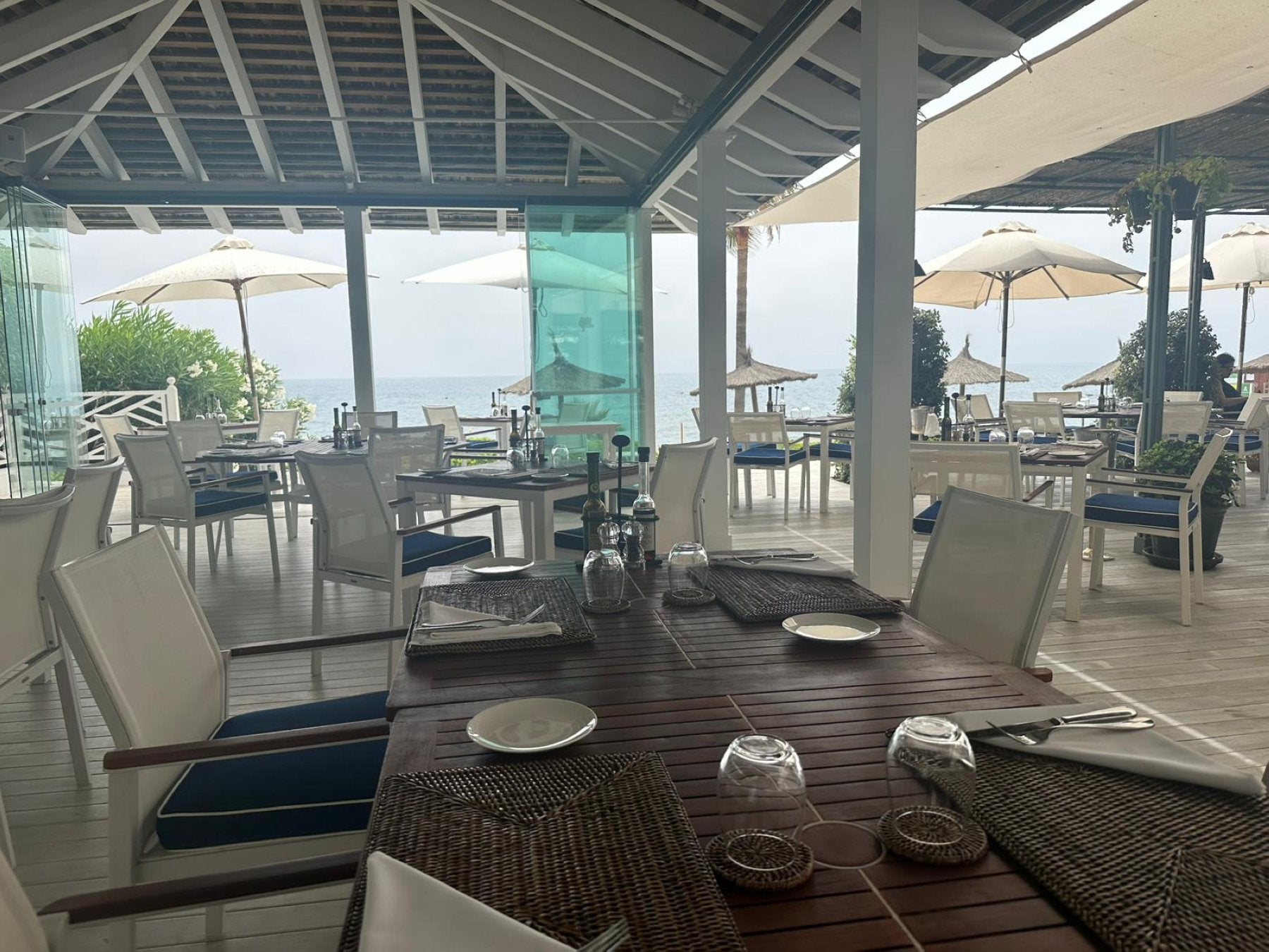 Cortesín Beach en Casares: Sabores de siempre actualizados