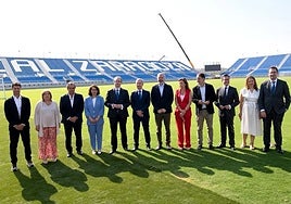 Las autoridades inauguran el campo modular del Zaragoza, que se utilizará de inmediato.