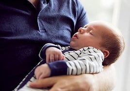 Padres y madres optan por tomarse a la vez el permiso por nacimiento de hijo