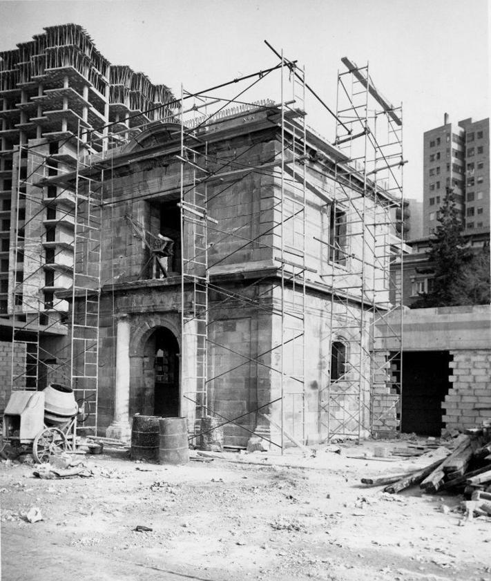 Imagen secundaria 2 - Traslado de la capilla (1973).