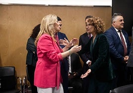 Carolina España y María Jesús Montero, en un encuentro reciente.