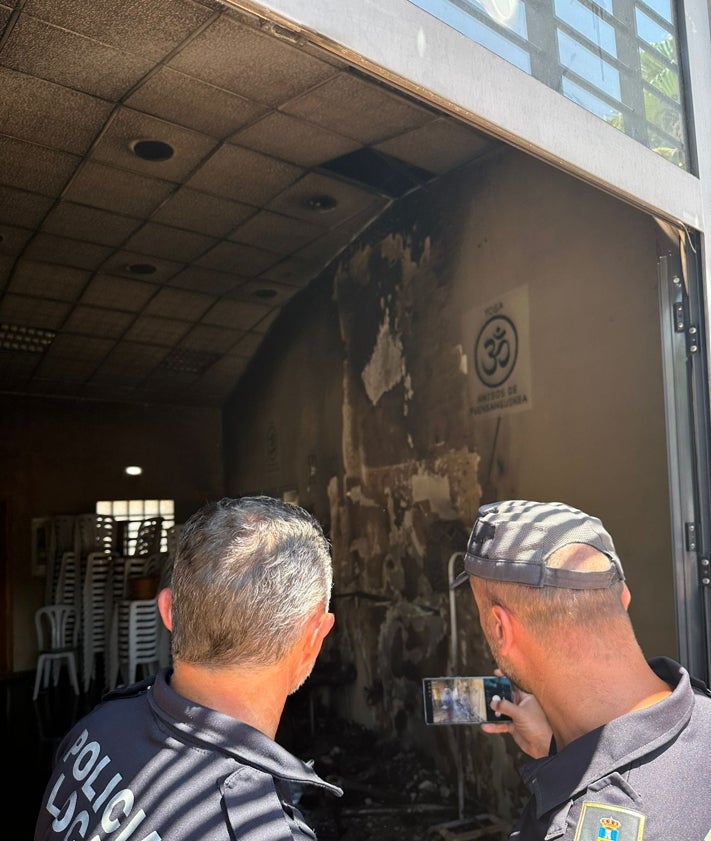 Imagen secundaria 2 - Susto por un incendio en el centro social de Fuensanguínea-Huerta Alta de Alhaurín de la Torre