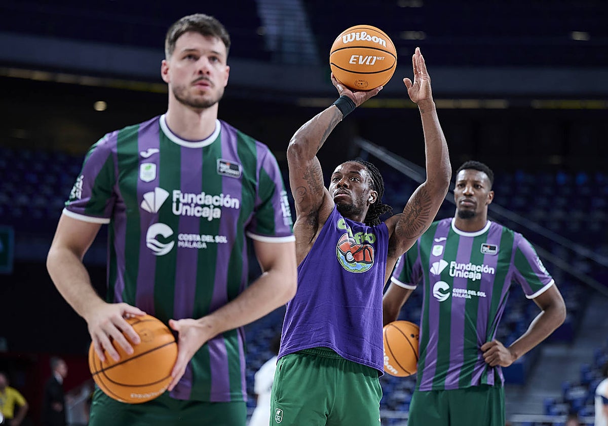 Perry Lanza entre Barreiro y Sima.